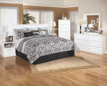 Load image into Gallery viewer, Bostwick Shoals - White - 3 Pc. - Dresser, Mirror, King Panel Headboard