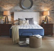 Load image into Gallery viewer, Mt Dana Plush - White - Twin Mattress