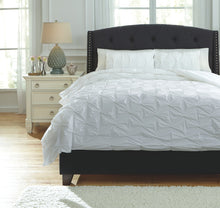 Load image into Gallery viewer, Rimy - Comforter Set