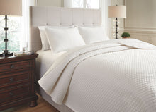 Load image into Gallery viewer, Dietrick - Ivory - King Quilt Set