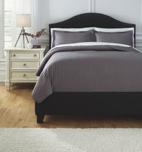 Load image into Gallery viewer, Raleda - Orange - King Coverlet Set