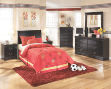 Load image into Gallery viewer, Huey Vineyard - Black - Five Drawer Chest