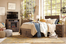 Load image into Gallery viewer, Quinden - Panel Bed Set