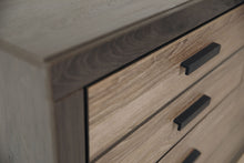 Load image into Gallery viewer, Harlinton - Dresser &amp; Mirror