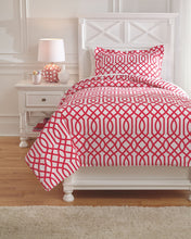 Load image into Gallery viewer, Loomis - Fuchsia - Twin Comforter Set