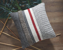 Load image into Gallery viewer, Jevin - Multi - Pillow (4/CS)