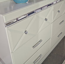 Load image into Gallery viewer, Dreamur - Champagne - Dresser