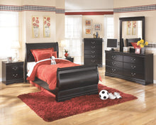 Load image into Gallery viewer, Huey Vineyard - Black - Twin Sleigh Bed