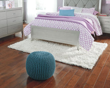 Load image into Gallery viewer, Alonso - Ivory - Medium Rug