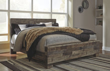 Load image into Gallery viewer, Derekson - Multi Gray - Queen Panel Bed