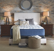 Load image into Gallery viewer, Mt Dana Plush - White - Twin Mattress