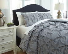 Load image into Gallery viewer, Rimy - Comforter Set