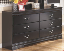 Load image into Gallery viewer, Huey Vineyard - Black - 6 Pc. - Dresser, Mirror, Chest, Queen Sleigh Bed