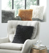 Load image into Gallery viewer, Jasmen - Gold - Pillow