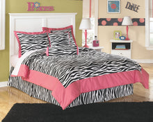 Load image into Gallery viewer, Bostwick Shoals - White - Full Panel Headboard