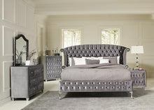 Load image into Gallery viewer, Deanna 5-piece Tufted California King Bedroom Set Grey