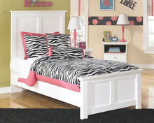 Load image into Gallery viewer, Bostwick Shoals - White - 5 Pc. - Dresser, Mirror, Twin Panel Bed