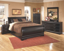 Load image into Gallery viewer, Huey Vineyard - Black - Dresser, Mirror